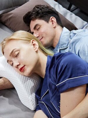 Orthopedisch kussen - Memory foam kussen - Ergonomisch hoofdkussen - Kussen met armruimte - Neksteun kussen - Hoofdkussen gebogen - Ergonomisch kussen slapen - Handgatkussen zijligging - Anti-pijn kussen - Afbeelding 11
