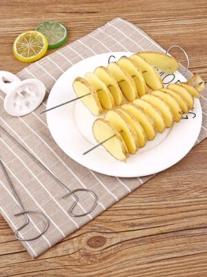 Aardappel snijder - Chips maker - Potato Twister - Spies - Inclusief 4 RVS Spiezen - Potato Twister - Handmatige Snijmachine - Afbeelding 3