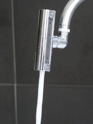 Keuken kraan- Roterende Kraankop - Waterval - Universele - 4 in 1 - 360° Draaibare Sproeierkop - Spoelbak Accessoire - Kraan - 4 standen - Krachtige Kraankop - Kraan Opzetstuk - Afbeelding 4